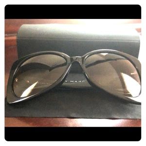 Marc Jacobs Sunglasses-Black with square frames